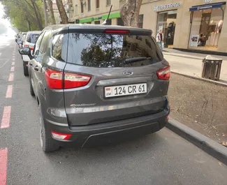 Interni di Ford Eco Sport in affitto in Armenia. Un'ottima auto da 5 posti con cambio Automatico.