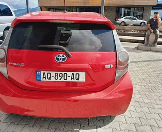 Motore Benzina da 1,5L di Toyota Prius C 2014 per il noleggio a Tbilisi.