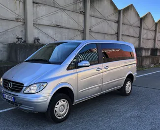 Vista frontale di un noleggio Mercedes-Benz Viano a Durazzo, Albania ✓ Auto #8710. ✓ Cambio Automatico TM ✓ 0 recensioni.