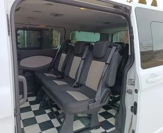 Motore Benzina da 2,2L di Ford Tourneo Custom 2014 per il noleggio a Tirana.