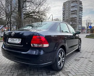 Noleggio auto Volkswagen Polo Sedan 2013 in Russia, con carburante Benzina e 105 cavalli di potenza ➤ A partire da 2500 RUB al giorno.