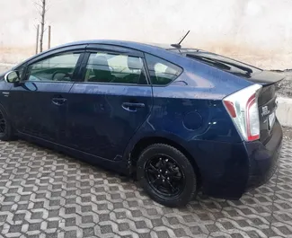 Motore Benzina da 1,5L di Toyota Prius 2012 per il noleggio a Tbilisi.