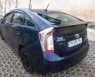 Toyota Prius 2012 con sistema A trazione anteriore, disponibile a Tbilisi.