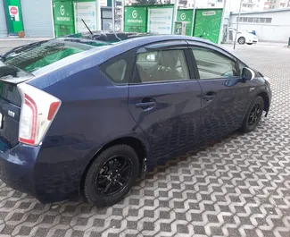 Noleggio auto Toyota Prius 2012 in Georgia, con carburante Benzina e 120 cavalli di potenza ➤ A partire da 93 GEL al giorno.