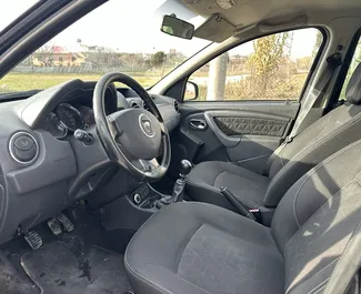 Noleggio Dacia Duster. Auto Economica, Comfort, Crossover per il noleggio in Albania ✓ Cauzione di Deposito di 150 EUR ✓ Opzioni assicurative CDW, All'estero.