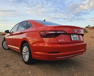 Volkswagen Jetta 2019 con sistema A trazione anteriore, disponibile a Dubai.