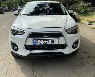 Vista frontale di un noleggio Mitsubishi Outlander Sport a Tbilisi, Georgia ✓ Auto #8690. ✓ Cambio Automatico TM ✓ 0 recensioni.