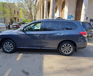 Noleggio auto Nissan Pathfinder 2014 in Georgia, con carburante Benzina e 260 cavalli di potenza ➤ A partire da 168 GEL al giorno.