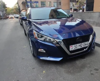 Vista frontale di un noleggio Nissan Altima a Yerevan, Armenia ✓ Auto #9409. ✓ Cambio Automatico TM ✓ 0 recensioni.