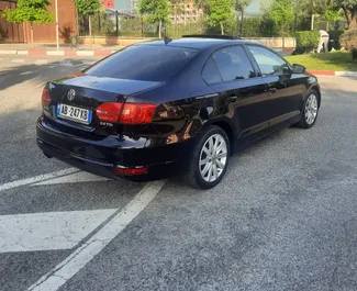 Noleggio auto Volkswagen Jetta #9487 Automatico a Tirana, dotata di motore 2,0L ➤ Da Besmir in Albania.