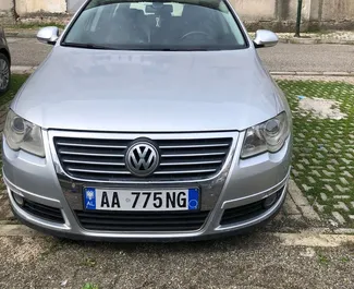 Vista frontale di un noleggio Volkswagen Passat Variant a Durazzo, Albania ✓ Auto #9430. ✓ Cambio Automatico TM ✓ 1 recensioni.