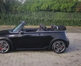 Noleggio Mini Cooper S. Auto Comfort, Premium, Cabrio per il noleggio in Montenegro ✓ Cauzione di Deposito di 200 EUR ✓ Opzioni assicurative RCT, CDW, SCDW, Furto, All'estero.