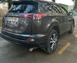 Motore Benzina da 2,5L di Toyota Rav4 2018 per il noleggio a Tbilisi.