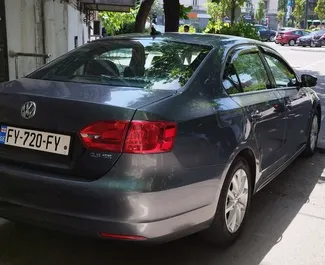 Motore Benzina da 2,5L di Volkswagen Jetta 2013 per il noleggio a Tbilisi.