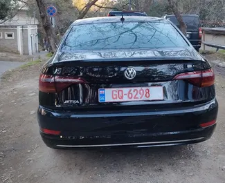 Interni di Volkswagen Jetta in affitto in Georgia. Un'ottima auto da 5 posti con cambio Automatico.