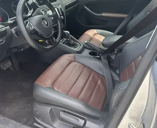 Noleggio auto Volkswagen Jetta 2015 in Albania, con carburante Diesel e  cavalli di potenza ➤ A partire da 55 EUR al giorno.