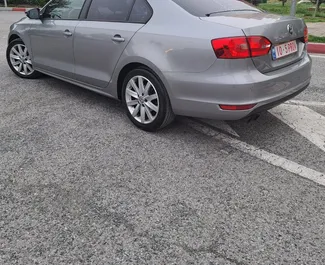 Noleggio auto Volkswagen Jetta #9576 Automatico a Tirana, dotata di motore 2,0L ➤ Da Besmir in Albania.