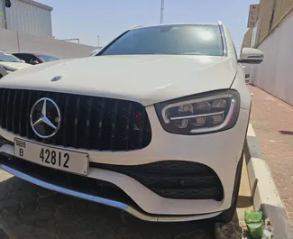 Noleggio auto Mercedes-Benz GLC300 #9406 Automatico a Dubai, dotata di motore 2,5L ➤ Da Jose negli Emirati Arabi Uniti.