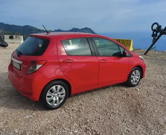 Noleggio auto Toyota Yaris #9537 Automatico a Budva, dotata di motore 1,3L ➤ Da Nikola in Montenegro.