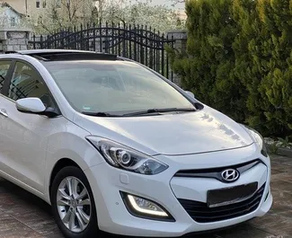 Noleggio auto Hyundai i30 2013 in Albania, con carburante Diesel e 110 cavalli di potenza ➤ A partire da 22 EUR al giorno.