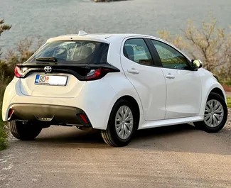 Noleggio auto Toyota Yaris 2023 in Montenegro, con carburante Benzina e 125 cavalli di potenza ➤ A partire da 50 EUR al giorno.