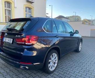 Noleggio auto BMW X5 2018 in Cechia, con carburante Ibrido e 245 cavalli di potenza ➤ A partire da 112 EUR al giorno.