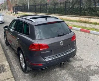 Noleggio auto Volkswagen Touareg 2013 in Albania, con carburante Diesel e 220 cavalli di potenza ➤ A partire da 50 EUR al giorno.