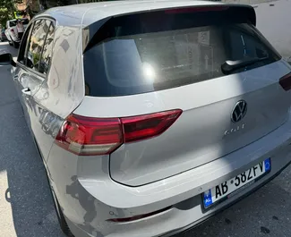 Noleggio Volkswagen Golf 8. Auto Economica, Comfort per il noleggio in Albania ✓ Cauzione di Deposito di 300 EUR ✓ Opzioni assicurative RCT, CDW, SCDW, Furto, All'estero, Giovane, Senza deposito.