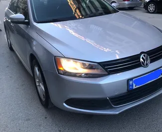 Noleggio auto Volkswagen Jetta 2015 in Albania, con carburante Diesel e 120 cavalli di potenza ➤ A partire da 20 EUR al giorno.