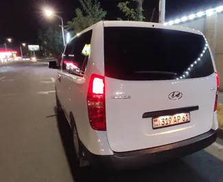 Noleggio auto Hyundai H1 2018 in Armenia, con carburante Benzina e 174 cavalli di potenza ➤ A partire da 114 USD al giorno.