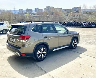 Subaru Forester Limited 2020 disponibile per il noleggio a Tbilisi, con limite di chilometraggio di illimitato.