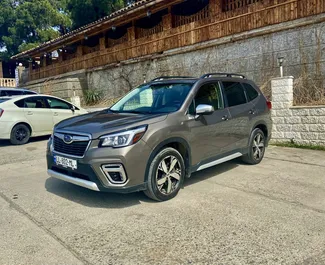 Vista frontale di un noleggio Subaru Forester Limited a Tbilisi, Georgia ✓ Auto #9616. ✓ Cambio Automatico TM ✓ 0 recensioni.