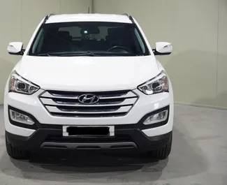 Noleggio Hyundai Santa Fe. Auto Comfort, Crossover per il noleggio in Albania ✓ Cauzione di Senza deposito ✓ Opzioni assicurative RCT, CDW, FDW, Furto, Giovane, Senza deposito.