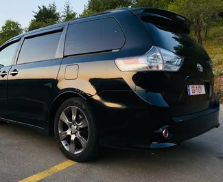 Motore Benzina da 3,5L di Toyota Sienna 2016 per il noleggio a Kutaisi.