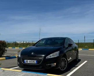 Vista frontale di un noleggio Peugeot 508 a Durazzo, Albania ✓ Auto #10234. ✓ Cambio Automatico TM ✓ 0 recensioni.
