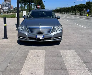 Noleggio auto Mercedes-Benz E-Class #9979 Automatico a Tirana, dotata di motore 3,0L ➤ Da Armand in Albania.