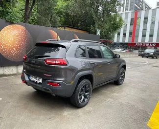 Noleggio auto Jeep Cherokee 2016 in Georgia, con carburante Benzina e 245 cavalli di potenza ➤ A partire da 80 GEL al giorno.