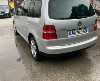 Noleggio auto Volkswagen Touran #10044 Automatico all'aeroporto di Tirana, dotata di motore 2,0L ➤ Da Armand in Albania.