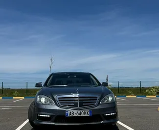 Noleggio auto Mercedes-Benz S-Class #10236 Automatico a Durazzo, dotata di motore 3,2L ➤ Da Besart in Albania.