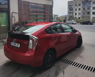 Noleggio Toyota Prius. Auto Economica, Comfort per il noleggio in Georgia ✓ Cauzione di Senza deposito ✓ Opzioni assicurative RCT, FDW, Passeggeri, Furto, Senza deposito.