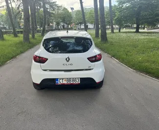 Noleggio auto Renault Clio 4 2015 in Montenegro, con carburante Diesel e 75 cavalli di potenza ➤ A partire da 35 EUR al giorno.