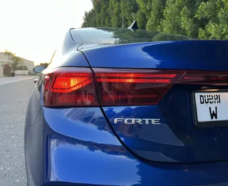 Noleggio Kia Forte. Auto Economica, Comfort per il noleggio negli Emirati Arabi Uniti ✓ Cauzione di Deposito di 1000 AED ✓ Opzioni assicurative RCT.