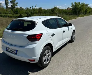 Noleggio auto Dacia Sandero #10075 Manuale all'aeroporto di Tirana, dotata di motore 1,0L ➤ Da Marenglen in Albania.