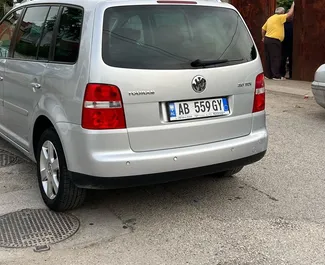 Noleggio auto Volkswagen Touran 2006 in Albania, con carburante Diesel e 165 cavalli di potenza ➤ A partire da 30 EUR al giorno.