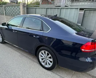 Noleggio auto Volkswagen Passat 2012 in Albania, con carburante Diesel e 147 cavalli di potenza ➤ A partire da 25 EUR al giorno.