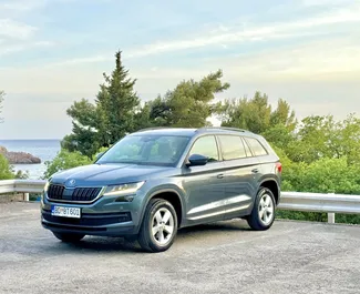 Vista frontale di un noleggio Skoda Kodiaq a Budva, Montenegro ✓ Auto #10212. ✓ Cambio Automatico TM ✓ 1 recensioni.