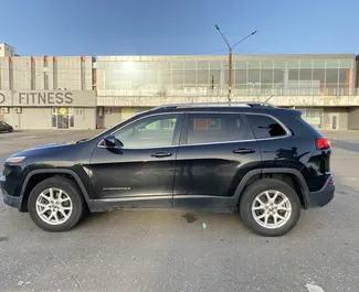 Motore Benzina da 3,2L di Jeep Cherokee 2015 per il noleggio a Kutaisi.