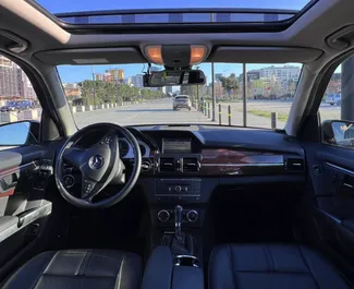 Noleggio Mercedes-Benz GLK. Auto Comfort, Premium, SUV per il noleggio in Albania ✓ Cauzione di Senza deposito ✓ Opzioni assicurative RCT, FDW, All'estero.