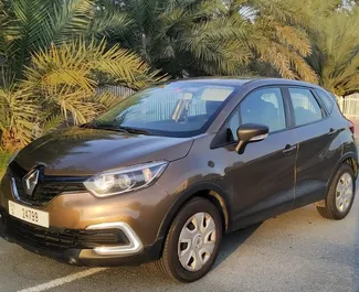 Vista frontale di un noleggio Renault Captur a Dubai, Emirati Arabi Uniti ✓ Auto #10026. ✓ Cambio Automatico TM ✓ 0 recensioni.