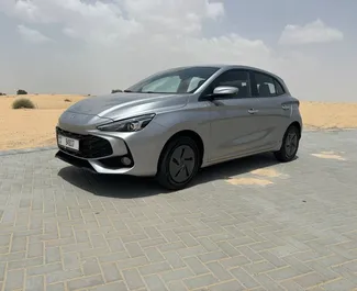 Vista frontale di un noleggio MG 3 a Dubai, Emirati Arabi Uniti ✓ Auto #9904. ✓ Cambio Automatico TM ✓ 1 recensioni.